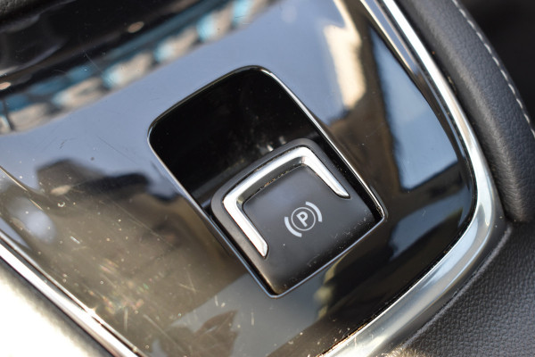Opel Grandland X 1.6 Turbo Ultimate / Adaptive Cruisecontrol / Carplay / Parkeerhulp / Keyless / LED /