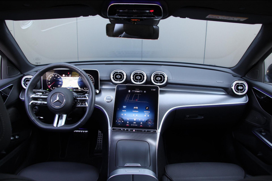 Mercedes-Benz C-Klasse 300 e AMG Line | Pano | Sfeerverlichting | Massage | 19 inch