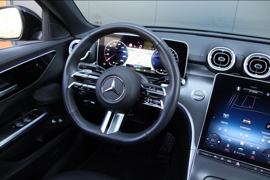 Mercedes-Benz C-Klasse 300 e AMG Line | Pano | Sfeerverlichting | Massage | 19 inch