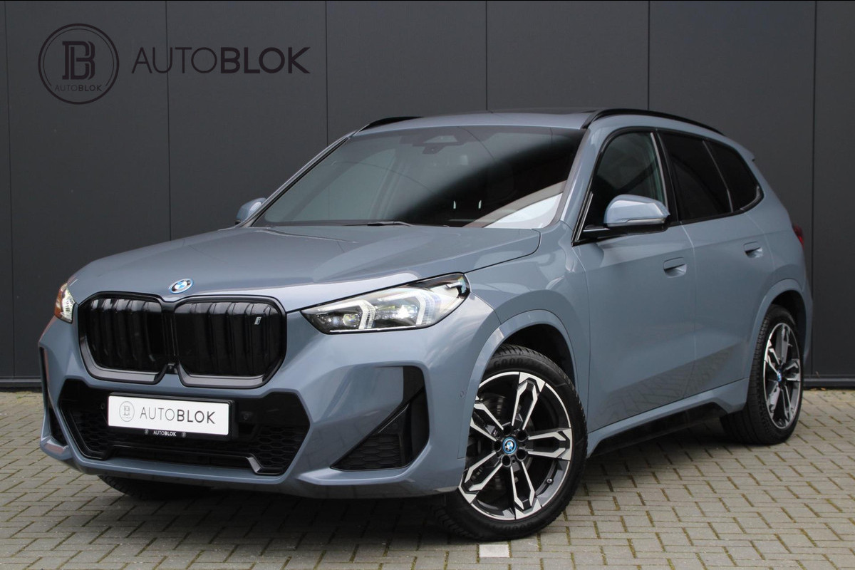 BMW iX1 XDrive30 | M-sport | Pano | H&K | LED BMW iX1 XDrive30 | M-sport | Pano | H&K | LED