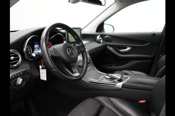 Mercedes-Benz GLC 250 4MATIC Prestige AMG | Luchtvering | Adaptive Cruise | Navigatie | 360 Camera | Half Lederen Sportstoelen Verwarmd |  19'' Licht Metaal |