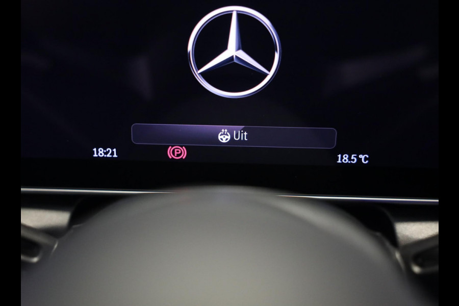 Mercedes-Benz GLC 300e 4MATIC AMG 63 Look / Head Up / Memory / 360 Camera / Acc / Lane Assist / Dode Hoek / Open Pano / Led