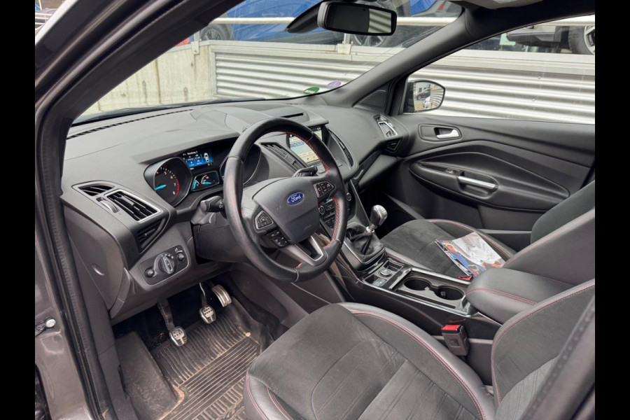 Ford Kuga 1.5 EcoBoost ST-Line Trekhaak 2000KG | Winter Pack | Camera | Navigatie |