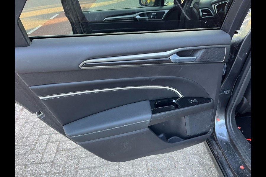 Ford Mondeo Wagon 2.0 IVCT HEV Vignale EXPORT Licht hagelschaden