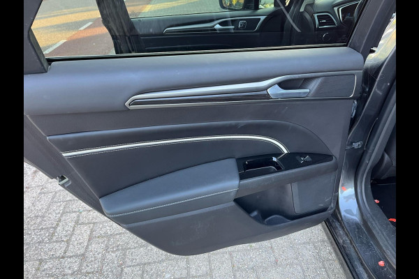 Ford Mondeo Wagon 2.0 IVCT HEV Vignale EXPORT Licht hagelschaden