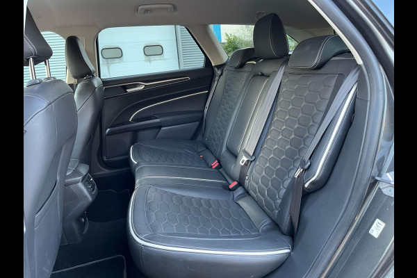 Ford Mondeo Wagon 2.0 IVCT HEV Vignale EXPORT Licht hagelschaden