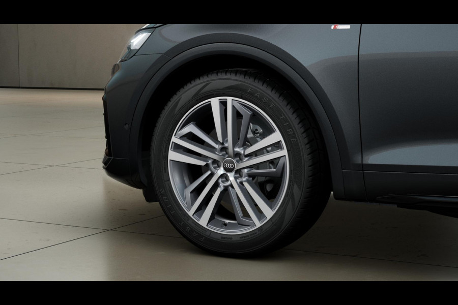 Audi Q5 Sportback S edition Competition 50 TFSI e 220 kW / 299 PK SU panoramadak, assistentiepakket parking, B&O soundsysteem, spiegelkappen carbon, lichtpakket plus, leder/alcantara interieur