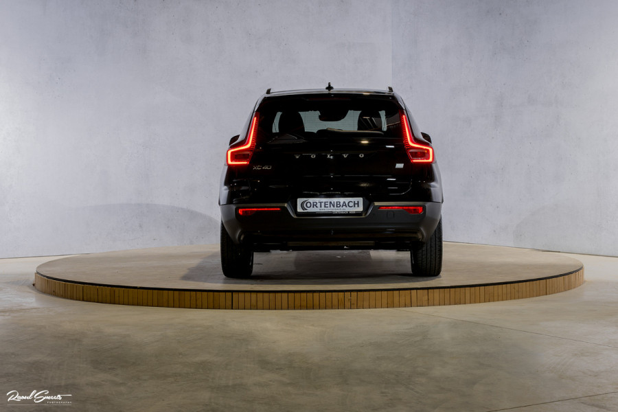 Volvo XC40 1.5 T4 Recharge R-Design | Zwenkbare Trekhaak | Apple carplay | Cruise control | Dab |