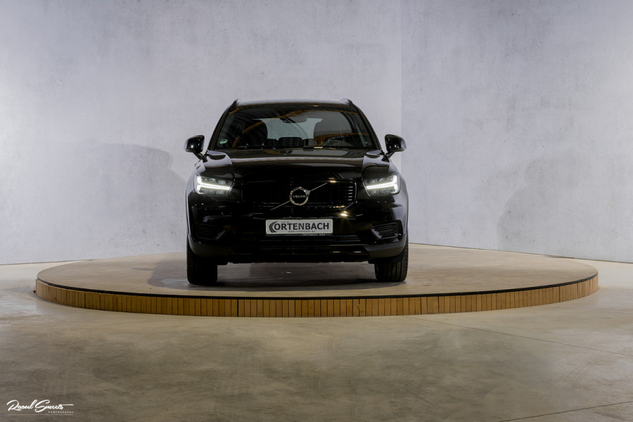 Volvo XC40 1.5 T4 Recharge R-Design | Zwenkbare Trekhaak | Apple carplay | Cruise control | Dab |