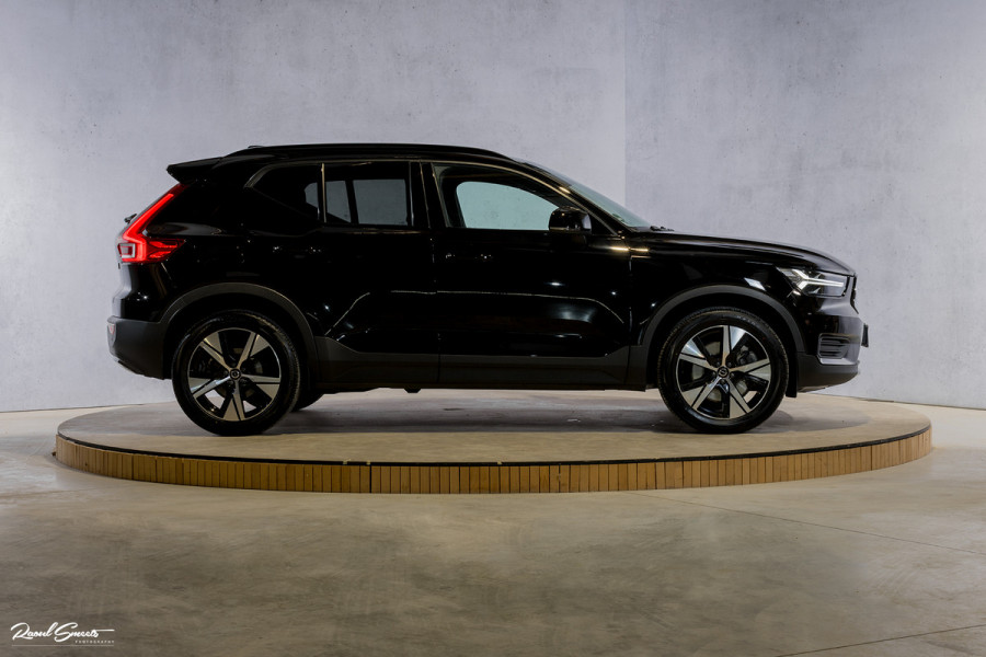 Volvo XC40 1.5 T4 Recharge R-Design | Zwenkbare Trekhaak | Apple carplay | Cruise control | Dab |