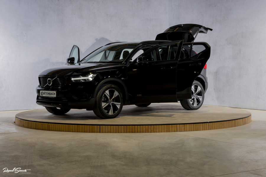 Volvo XC40 1.5 T4 Recharge R-Design | Zwenkbare Trekhaak | Apple carplay | Cruise control | Dab |