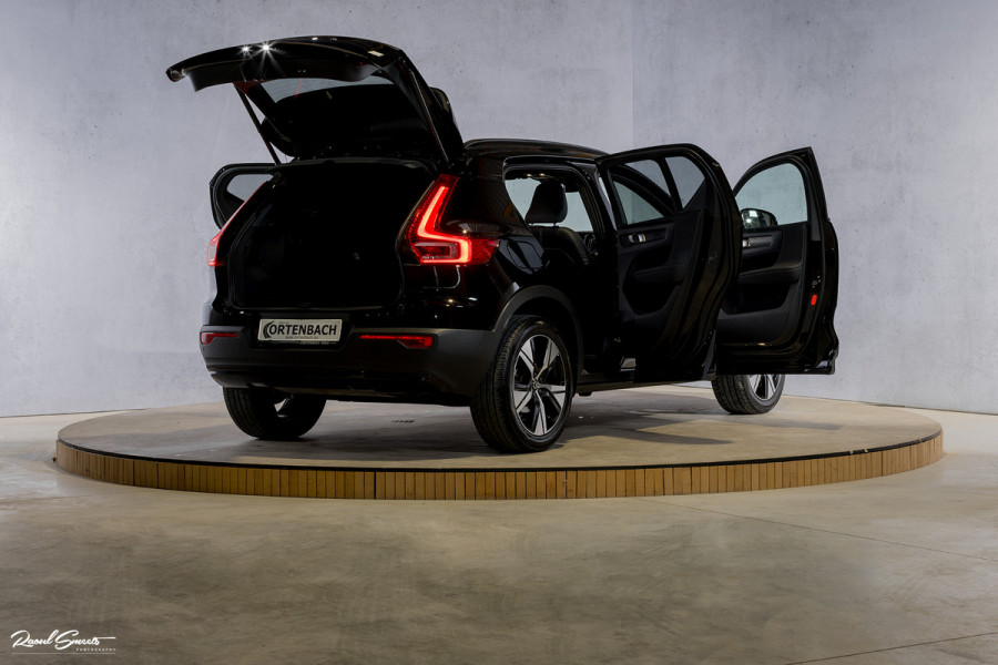 Volvo XC40 1.5 T4 Recharge R-Design | Zwenkbare Trekhaak | Apple carplay | Cruise control | Dab |