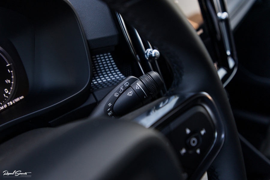 Volvo XC40 1.5 T4 Recharge R-Design | Zwenkbare Trekhaak | Apple carplay | Cruise control | Dab |