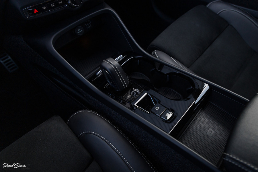 Volvo XC40 1.5 T4 Recharge R-Design | Zwenkbare Trekhaak | Apple carplay | Cruise control | Dab |