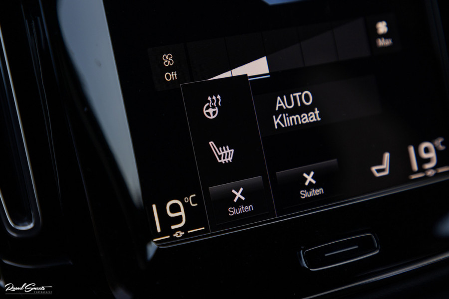 Volvo XC40 1.5 T4 Recharge R-Design | Zwenkbare Trekhaak | Apple carplay | Cruise control | Dab |