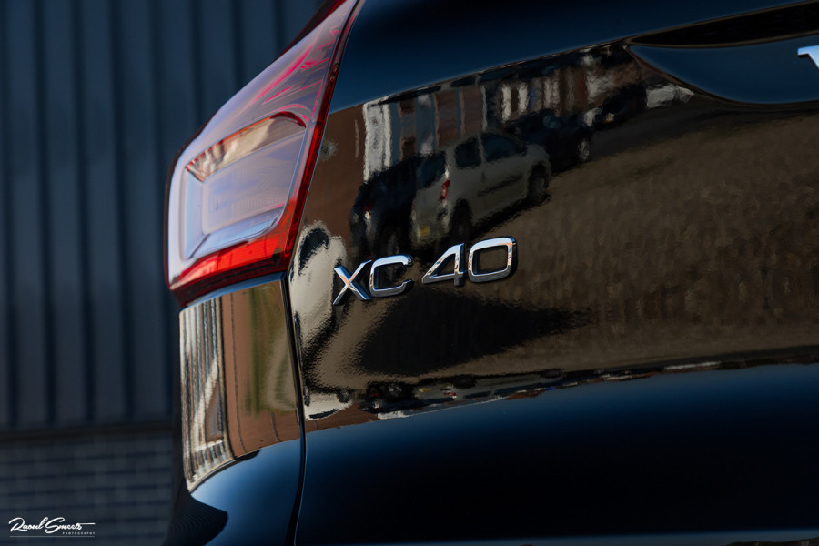 Volvo XC40 1.5 T4 Recharge R-Design | Zwenkbare Trekhaak | Apple carplay | Cruise control | Dab |