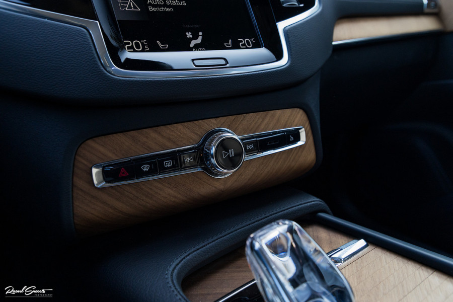 Volvo XC90 2.0 T8 Recharge AWD Plus Bright | Long Range | Adaptieve cruise | Panorama dak | Memory stoelen | Apple carplay |