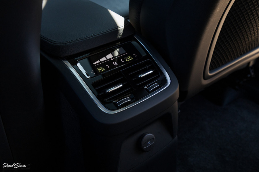 Volvo XC90 2.0 T8 Recharge AWD Plus Bright | Long Range | Adaptieve cruise | Panorama dak | Memory stoelen | Apple carplay |