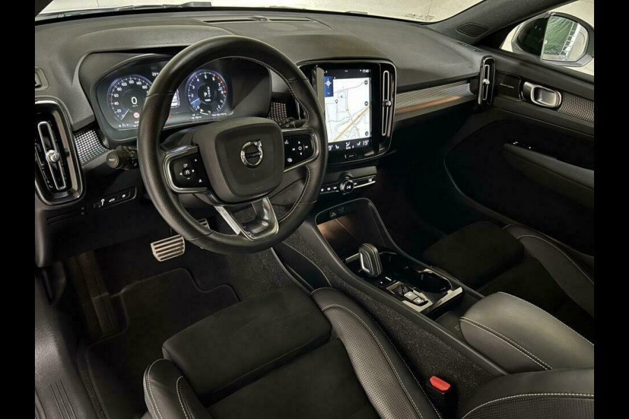 Volvo XC40 1.5 T5 Recharge R-Design Pano Cruise Camera