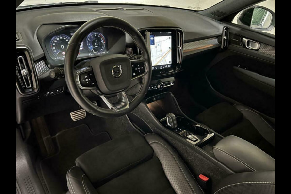 Volvo XC40 1.5 T5 Recharge R-Design Pano Cruise Camera