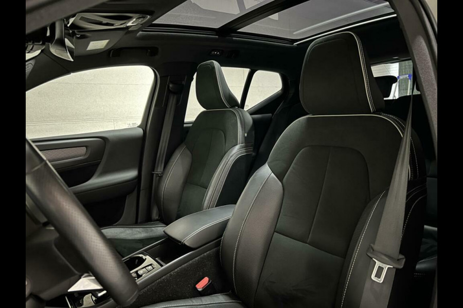 Volvo XC40 1.5 T5 Recharge R-Design Pano Cruise Camera