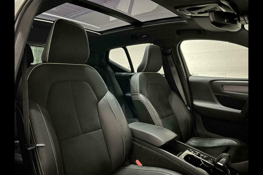 Volvo XC40 1.5 T5 Recharge R-Design Pano Cruise Camera