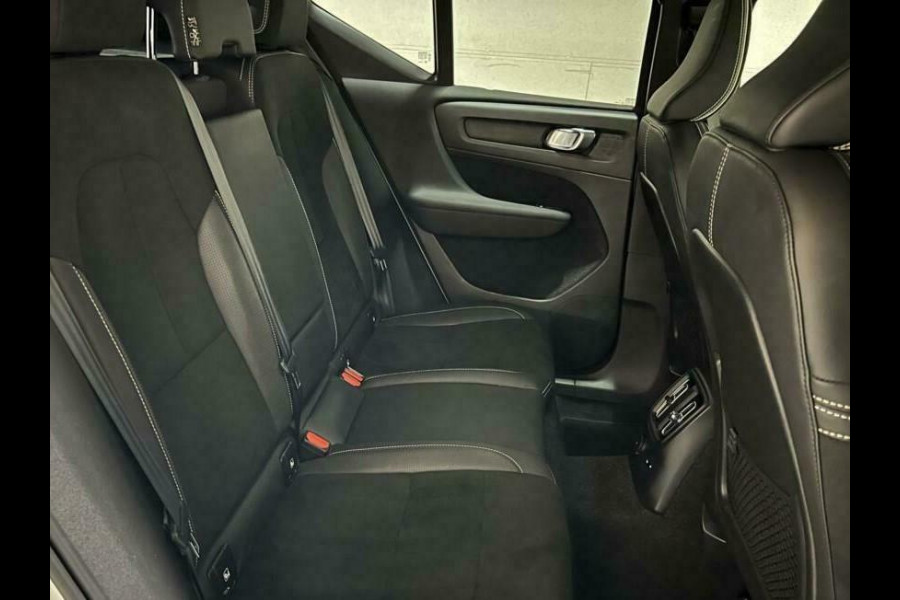 Volvo XC40 1.5 T5 Recharge R-Design Pano Cruise Camera
