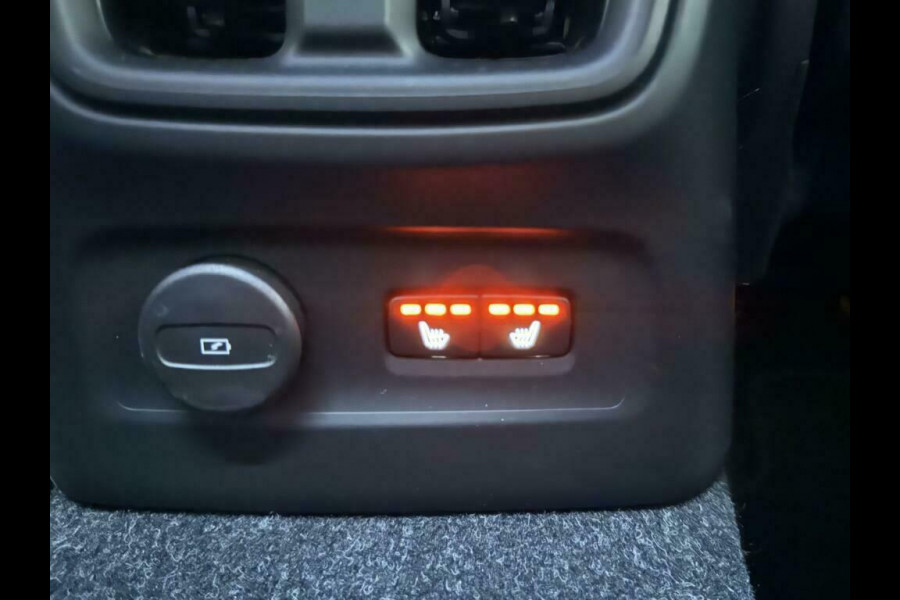 Volvo XC40 1.5 T5 Recharge R-Design Pano Cruise Camera