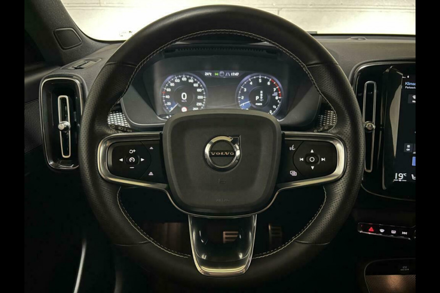 Volvo XC40 1.5 T5 Recharge R-Design Pano Cruise Camera