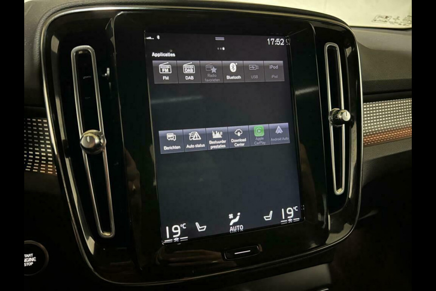 Volvo XC40 1.5 T5 Recharge R-Design Pano Cruise Camera
