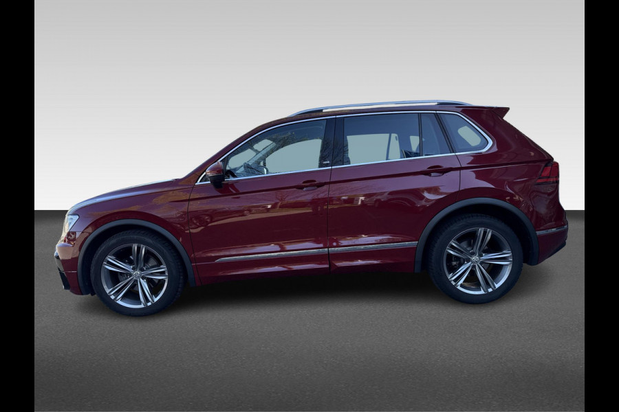 Volkswagen Tiguan 1.4 TSI ACT Highline Business R | automaat | trekhaak | nieuwe allseason banden