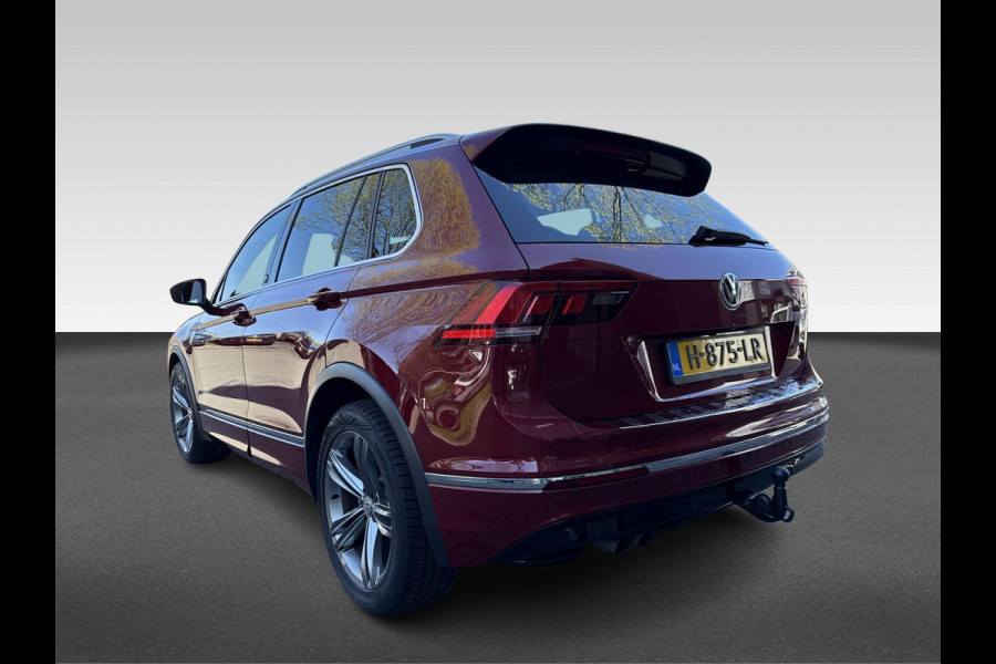Volkswagen Tiguan 1.4 TSI ACT Highline Business R | automaat | trekhaak | nieuwe allseason banden