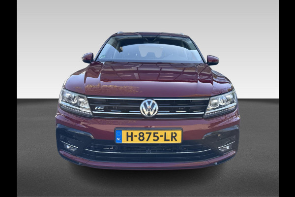 Volkswagen Tiguan 1.4 TSI ACT Highline Business R | automaat | trekhaak | nieuwe allseason banden