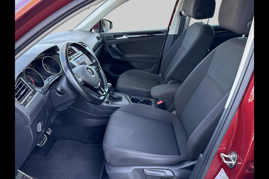 Volkswagen Tiguan 1.4 TSI ACT Highline Business R | automaat | trekhaak | nieuwe allseason banden