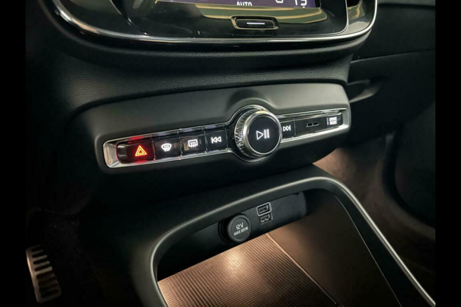 Volvo XC40 1.5 T5 Recharge R-Design Pano Cruise Camera