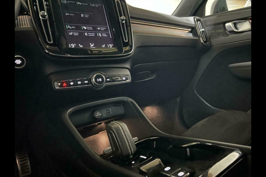 Volvo XC40 1.5 T5 Recharge R-Design Pano Cruise Camera
