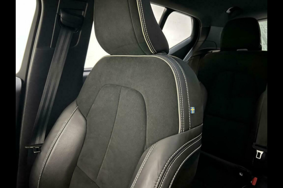 Volvo XC40 1.5 T5 Recharge R-Design Pano Cruise Camera