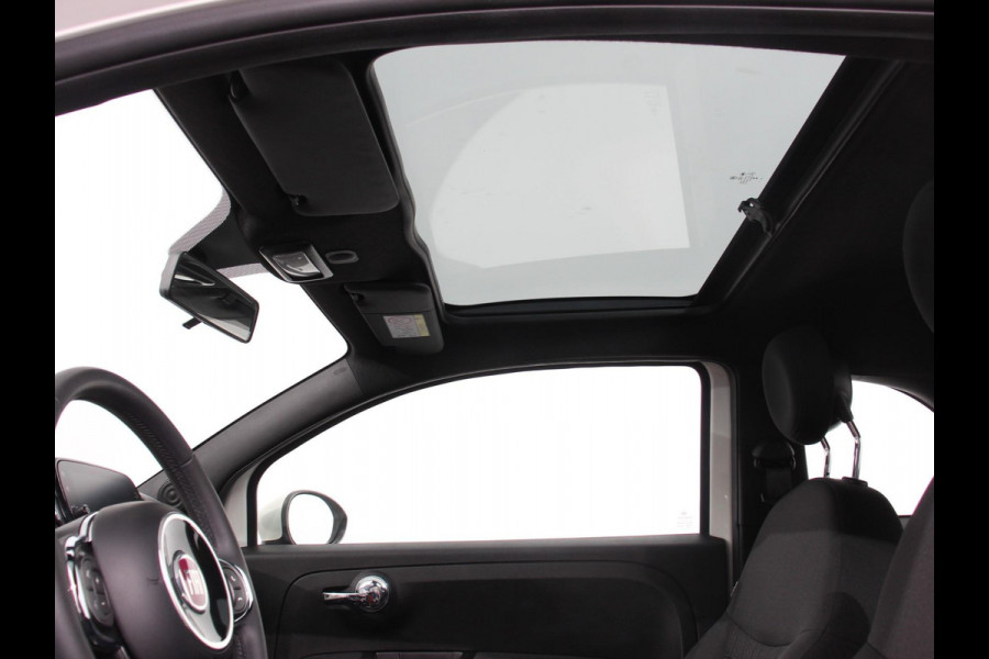 Fiat 500 1.0 Hybrid Dolcevita Panorama dak Control Parkeer Sensoren  Lichtmetalen Velgen Cruise Control