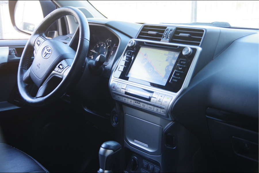 Toyota Land Cruiser 2.8 D-4D-F 177PK AUT. LED, 3.5T TREKHAAK, CAMERA, NAVI, CRUISE, CLIMA, STOELVERWARMING, ELEKTR. FOTO'S