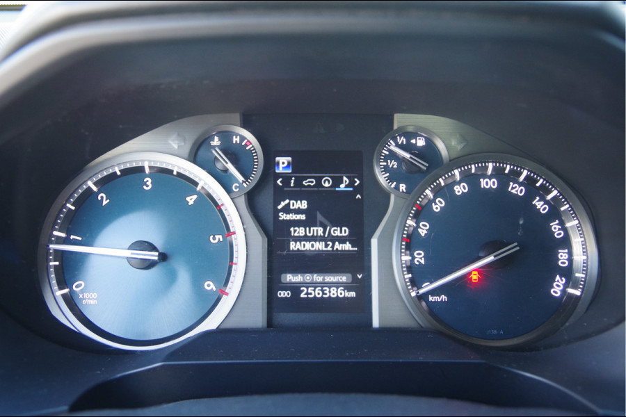 Toyota Land Cruiser 2.8 D-4D-F 177PK AUT. LED, 3.5T TREKHAAK, CAMERA, NAVI, CRUISE, CLIMA, STOELVERWARMING, ELEKTR. FOTO'S