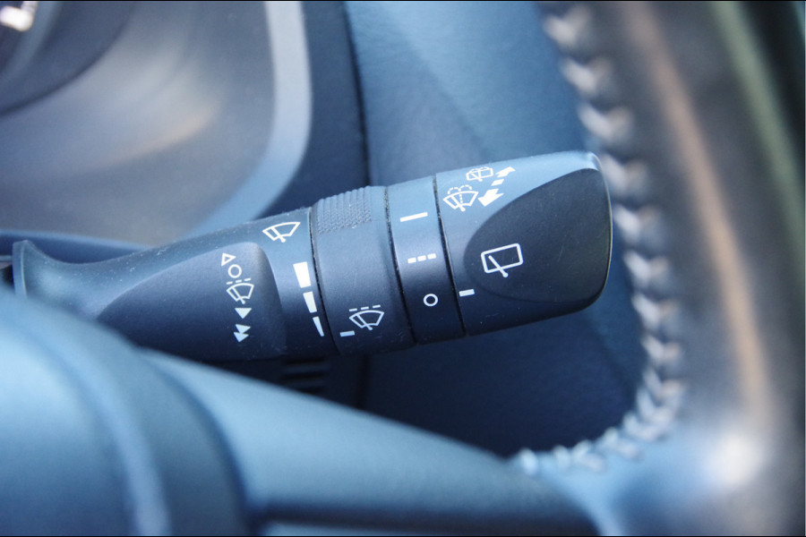 Toyota Land Cruiser 2.8 D-4D-F 177PK AUT. LED, 3.5T TREKHAAK, CAMERA, NAVI, CRUISE, CLIMA, STOELVERWARMING, ELEKTR. FOTO'S