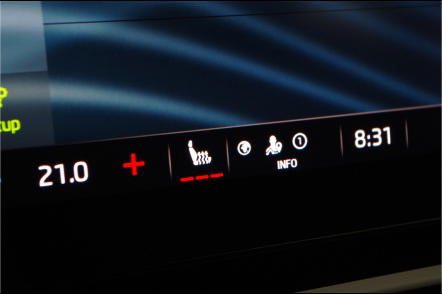 Škoda Octavia Combi 1.0 e-TSI Ambition > Trekhaak/Camera/Sfeerverlichting/Stoelverwarming...