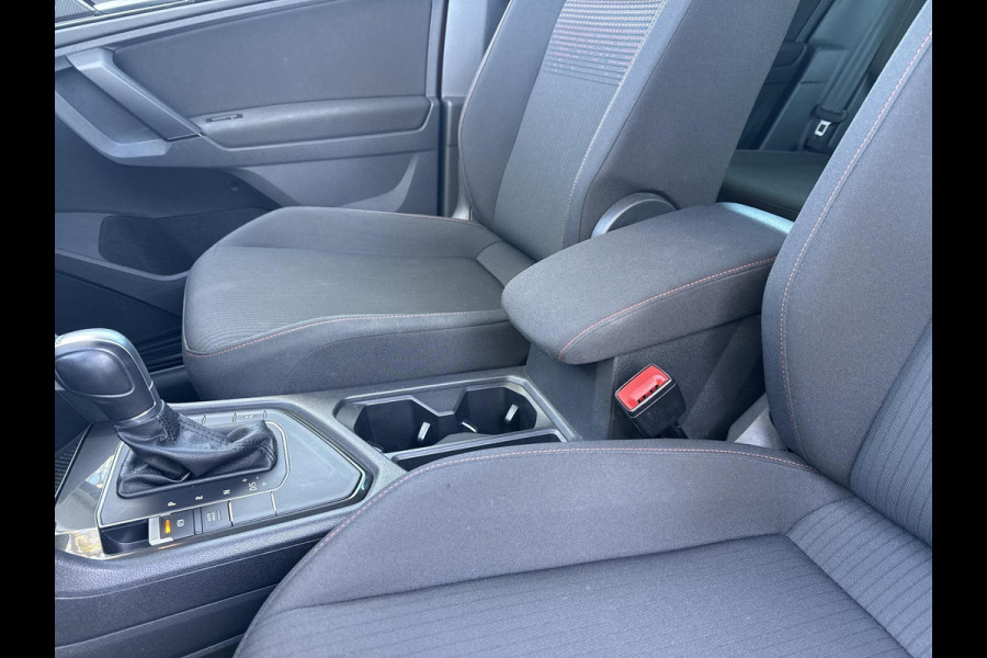 Volkswagen Tiguan 1.4 TSI ACT Highline Business R | automaat | trekhaak | nieuwe allseason banden