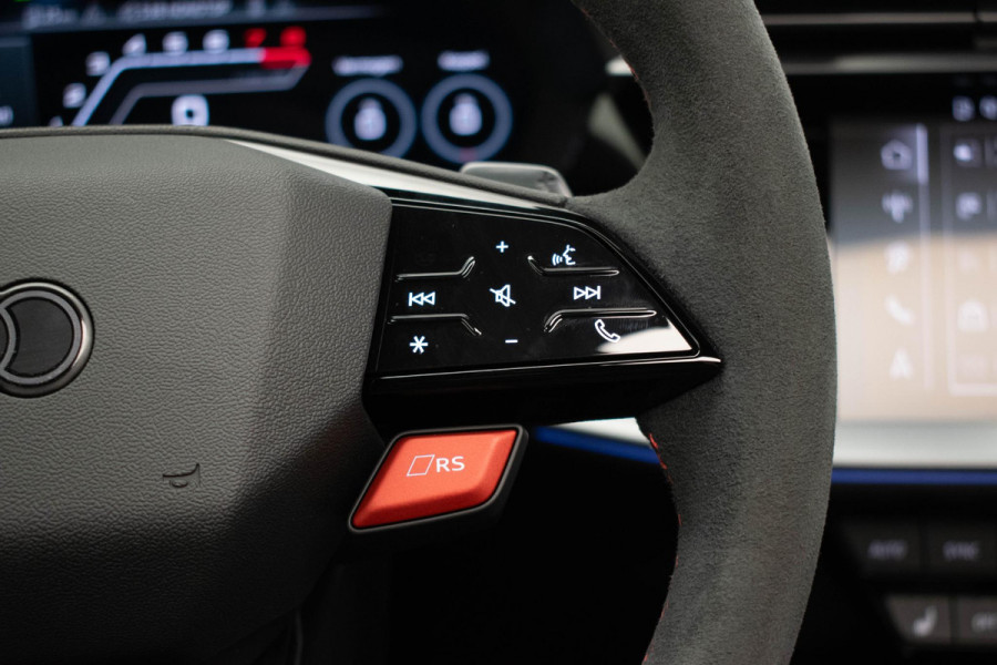 Audi RS3 Sportback 2.5 TFSI quattro |Pano|Kuipstoel|Sonos|HUD|