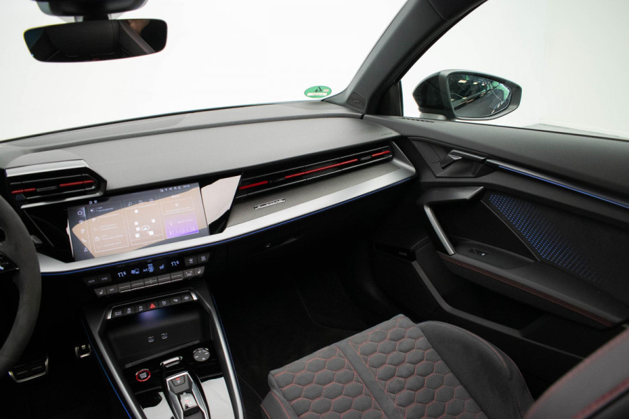 Audi RS3 Sportback 2.5 TFSI quattro |Pano|Kuipstoel|Sonos|HUD|