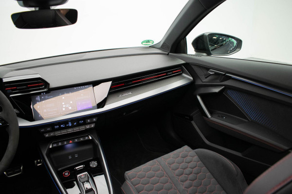 Audi RS3 Sportback 2.5 TFSI quattro |Pano|Kuipstoel|Sonos|HUD|