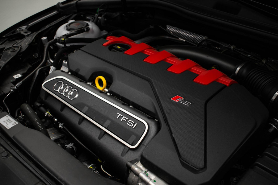 Audi RS3 Sportback 2.5 TFSI quattro |Pano|Kuipstoel|Sonos|HUD|