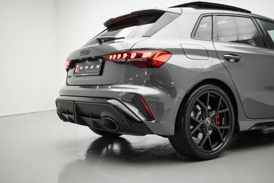 Audi RS3 Sportback 2.5 TFSI quattro |Pano|Kuipstoel|Sonos|HUD|