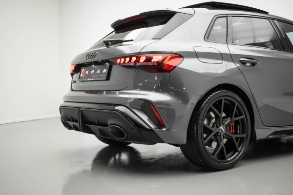 Audi RS3 Sportback 2.5 TFSI quattro |Pano|Kuipstoel|Sonos|HUD|