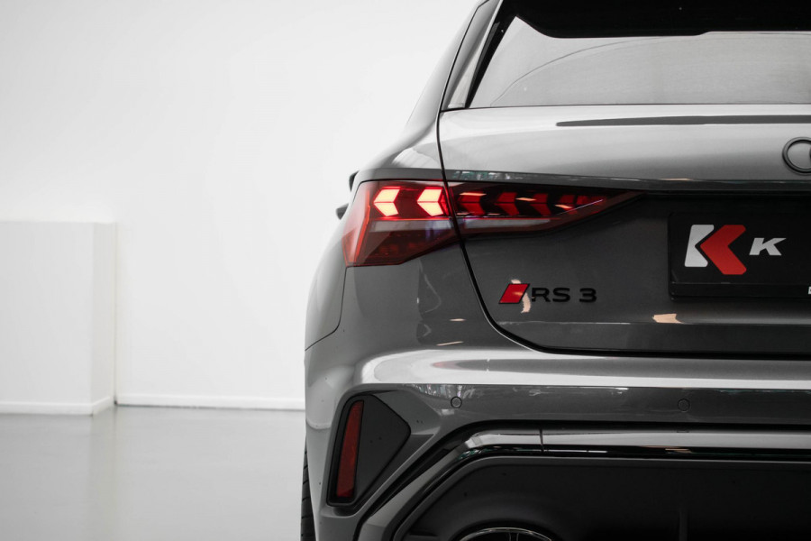 Audi RS3 Sportback 2.5 TFSI quattro |Pano|Kuipstoel|Sonos|HUD|